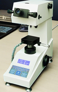 vickers-hardness-tester