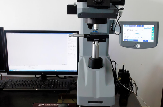 Microhardness-tester